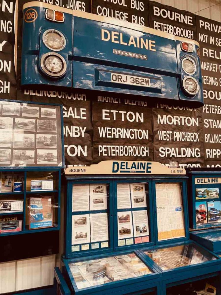 delaine-display-museumhp